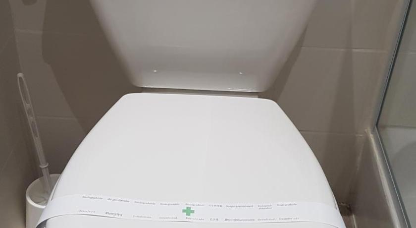 Image of Double Room with Shower 10