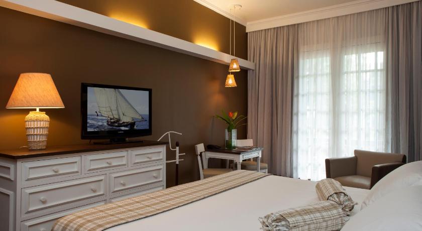 Image of Luxury Room 2