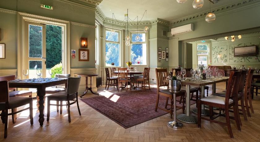 沃尔弗斯登 Worplesdon Place Hotel 3星级 酒店 大堂