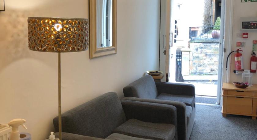 Renfrew rooms at City Centre photo
