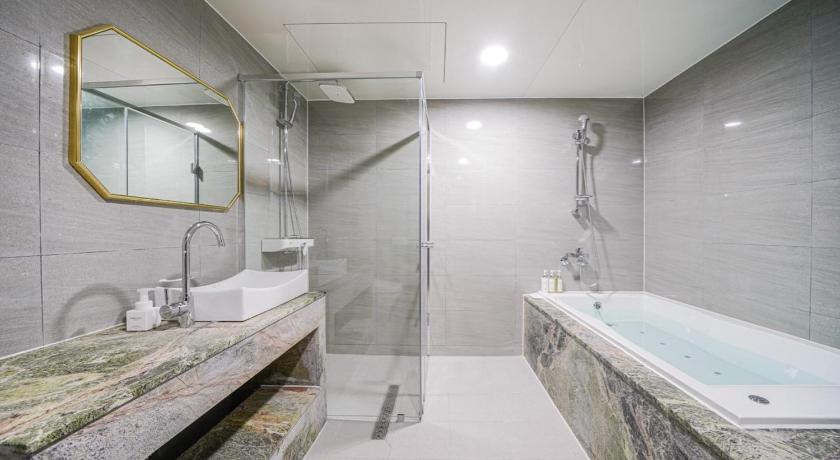 The Stone Bridge Hotel Dongnae photo