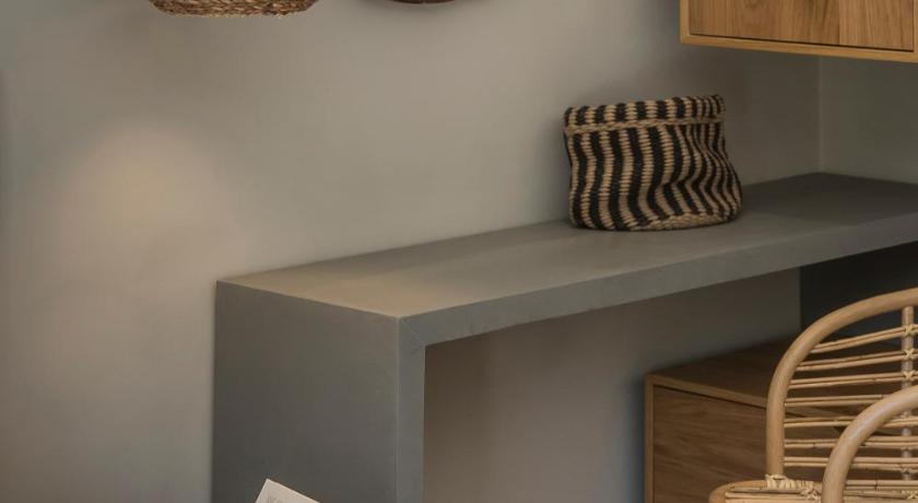 Image of Superior Studio 8