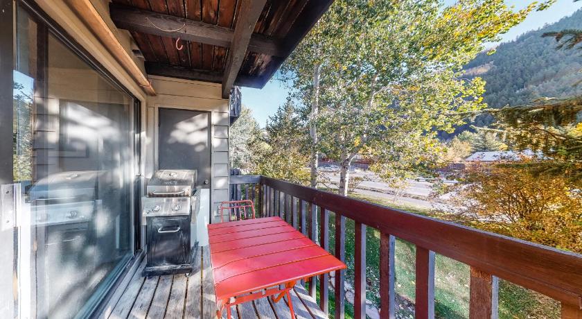 Mountain Stream Condo photo