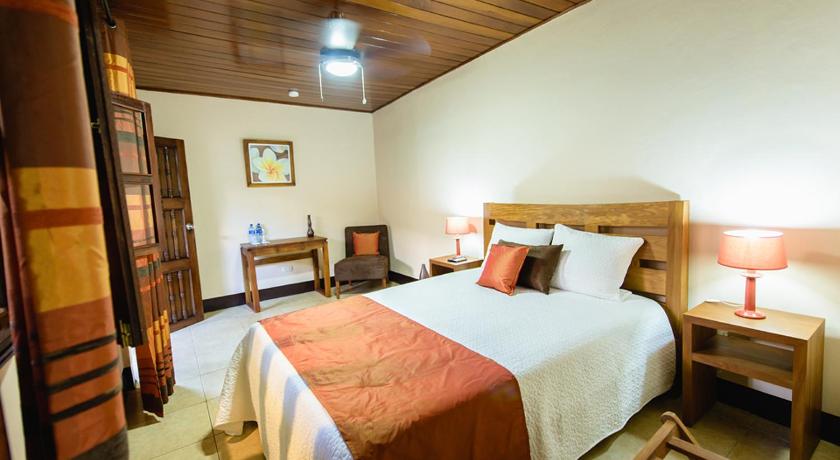 Hotel Flor De Sarta Del Parque San Juan 2 cuadras al Oeste 1/2 cuadra al Norte León Hotel Flor De Sarta Del Parque San Juan 2 cuadras al Oeste 1/2 cuadra al Norte León