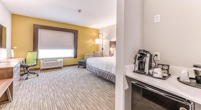 Holiday Inn Express & Suites - Rantoul