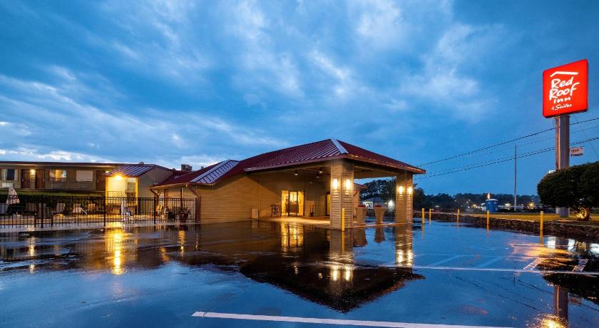 Red Roof Inn & Suites Dothan