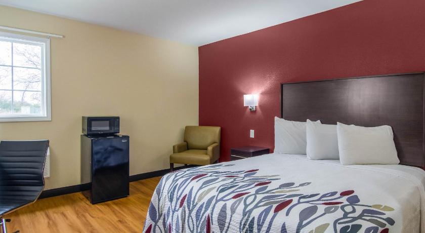 Red Roof Inn Perrysburg photo