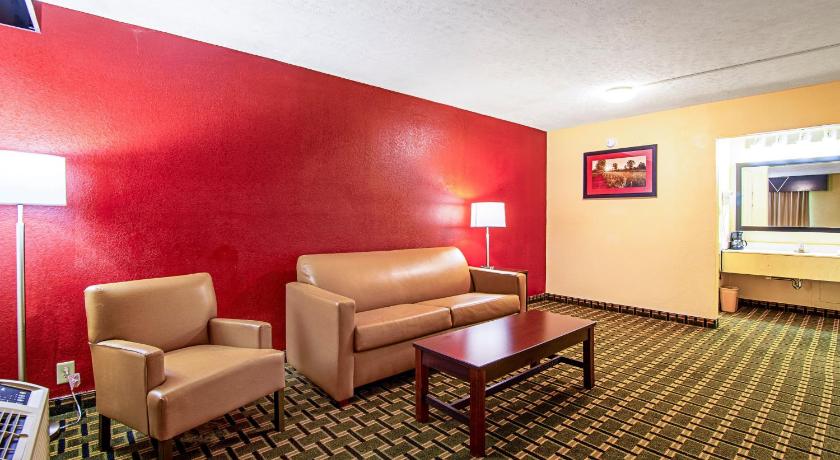 Red Roof Inn & Suites Greenwood, SC