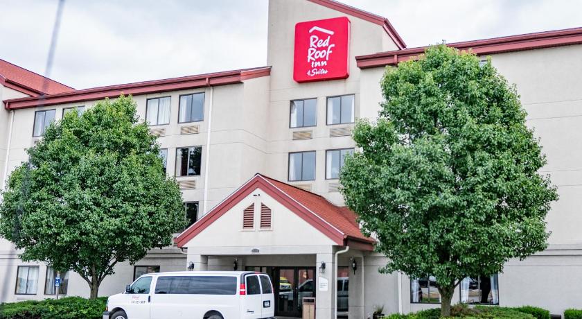 Red Roof Inn & Suites Indianapolis Airport