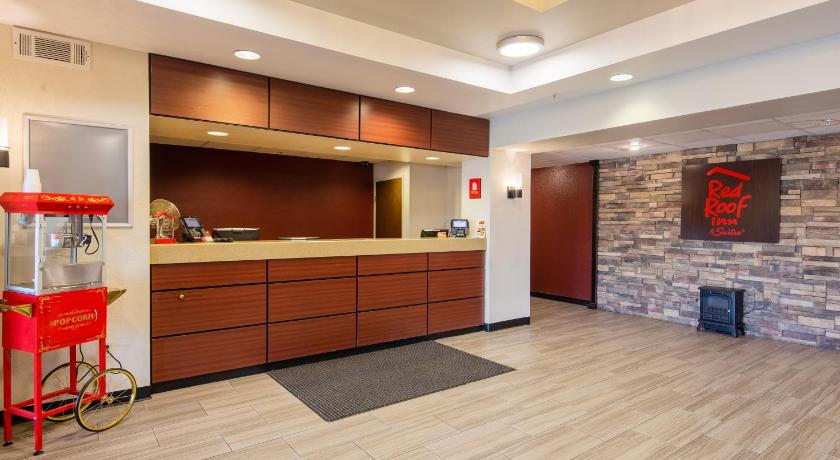 Red Roof Inn & Suites Indianapolis Airport