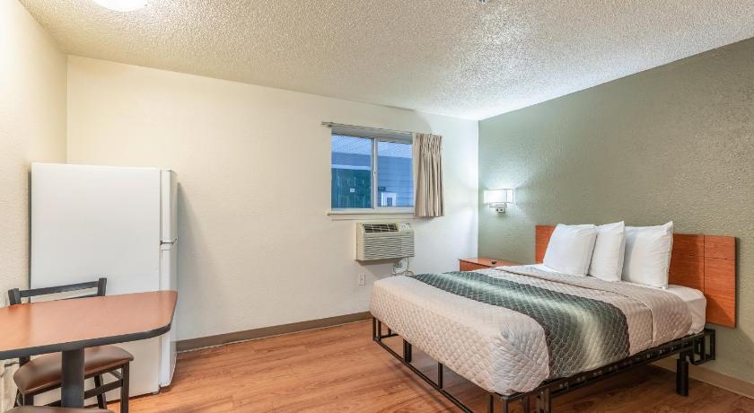 Image of ADA Accessible Studio 1 Queen Bed Non-Smoking 6