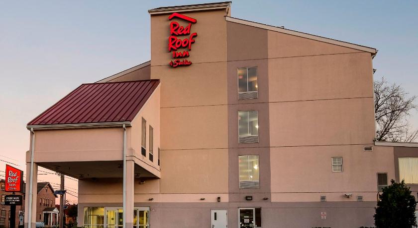 Red Roof Inn & Suites Philadelphia - Bellmawr