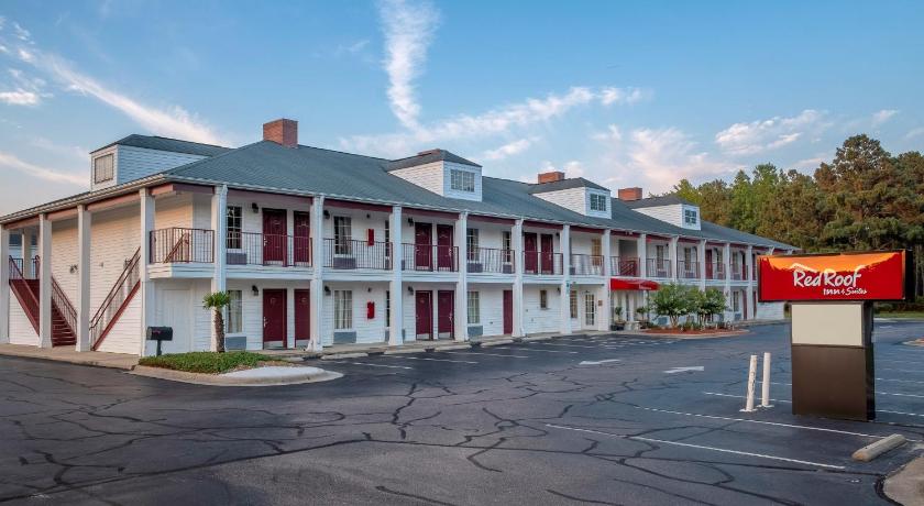 Red Roof Inn & Suites Wilson