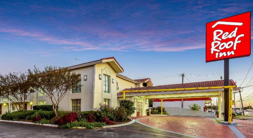Red Roof Inn Plano photo