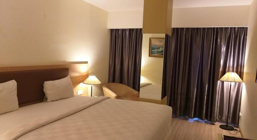 D' Grande Hotel Batam photo