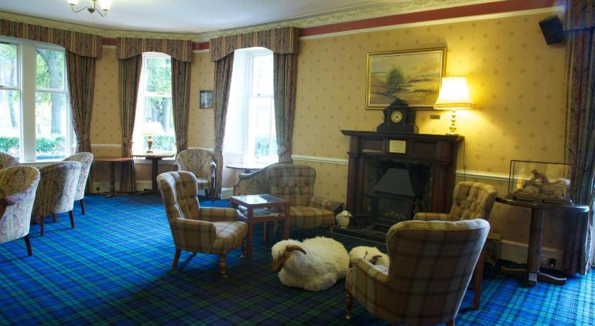 Loch Kinord Hotel