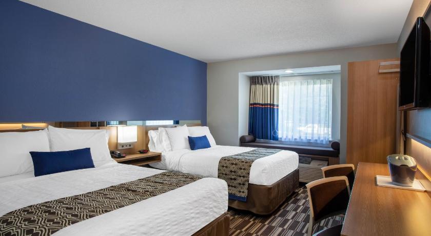 Microtel Inn & Suites by Wyndham Burlington