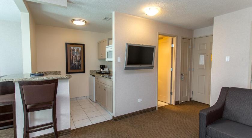 Campus Tower Suite Hotel