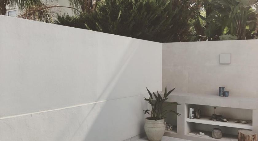 Modern House With Plunge Pool Apoel Archangelos Area 価格 写真 レビュー アドレス キプロス Modern House With Plunge Pool Apoel Archangelos Area 価格 写真 レビュー アドレス キプロス