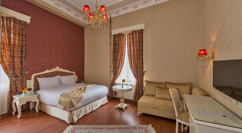 Image of Deluxe Triple Room 3