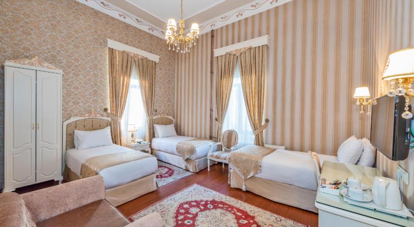 Image of Family Room 0