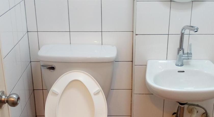 Image of Standard Single 11
