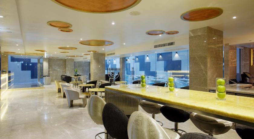 パタヤ Shilat Avenue Pattaya 4つ星 ホテル ロビー