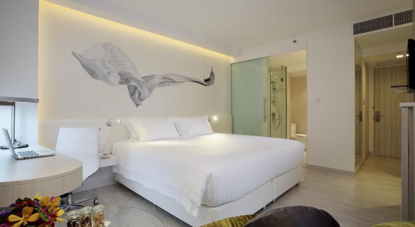 Image of Superior City View Queen 6