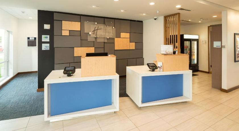 Holiday Inn Kalamazoo West photo