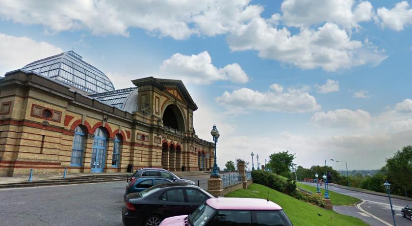 Roseview Alexandra Palace Hotel