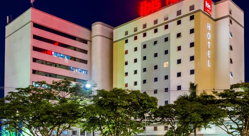 ibis Marilia