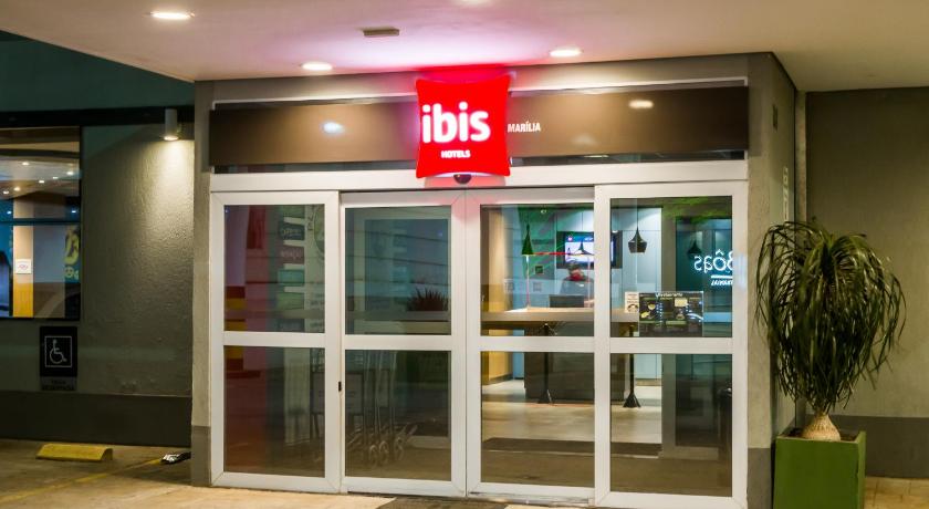 ibis Marilia