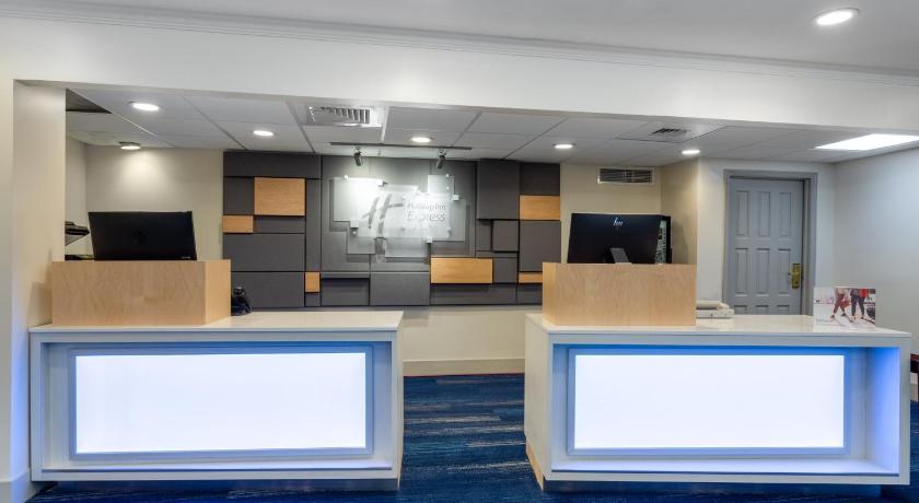 Holiday Inn Express Hotel & Suites King of Prussia