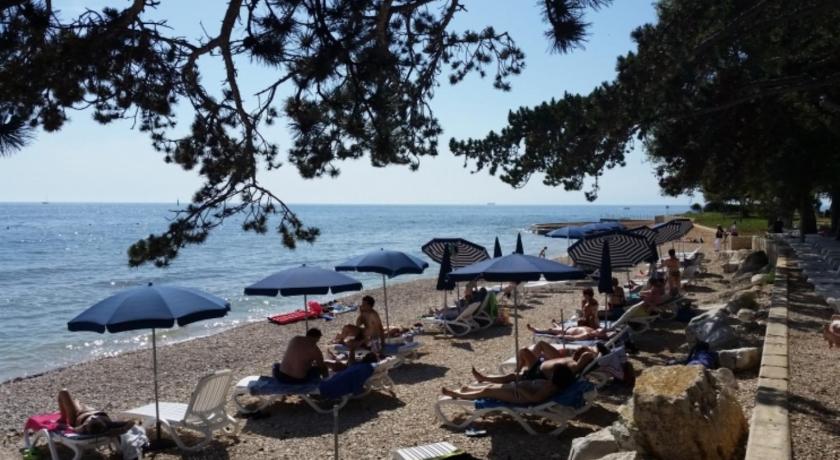 Residence Lavanda — Hotel in Umag
