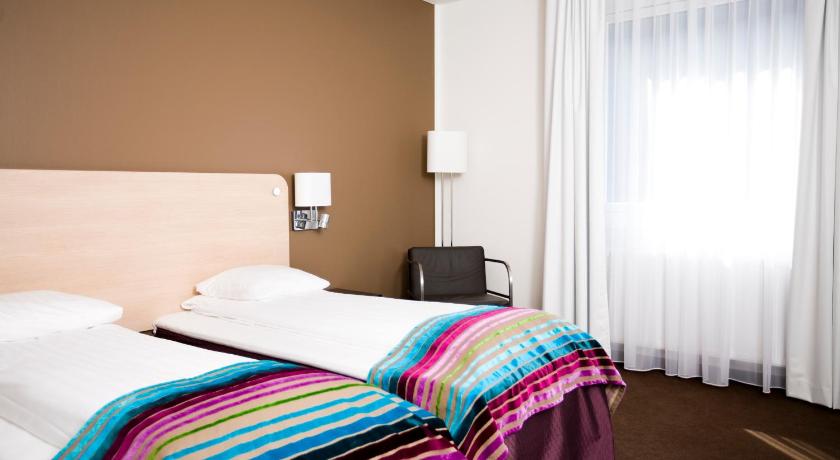 صورة غرفة قياسية توأم (Standard Twin Room) 3
