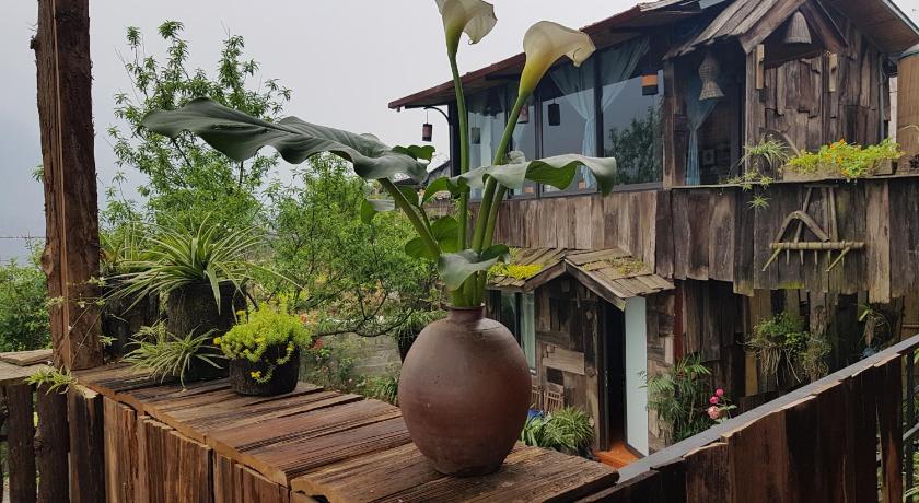 サパ TaVan View 4つ星 ゲストハウス ロビー