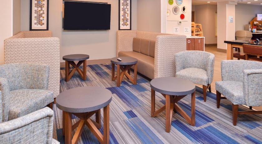 Holiday Inn Express Hotel & Suites Lacey-Olympia photo
