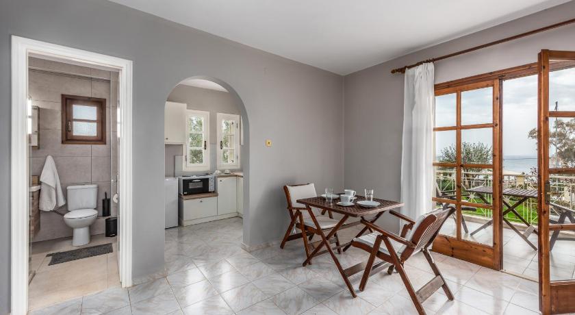 Albouro Seafront Apartments photo
