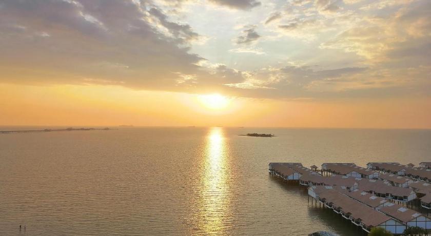 Cozy B9 Glory Beach Resort Port Dickson photo