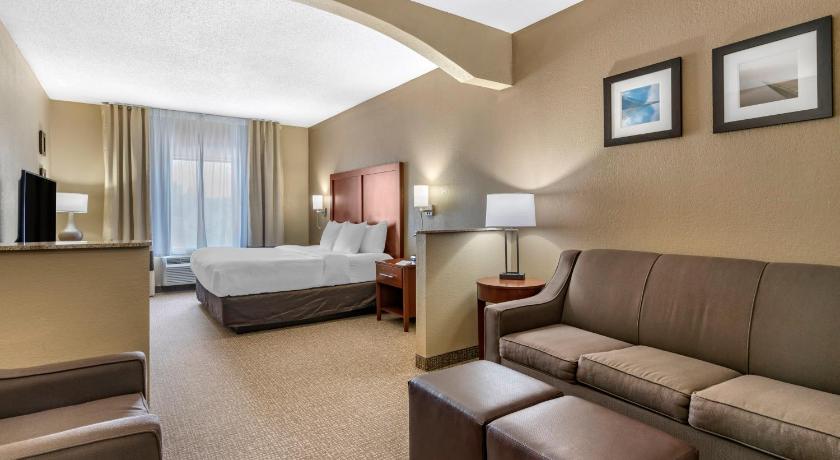 Comfort Inn & Suites St. Louis-O'Fallon