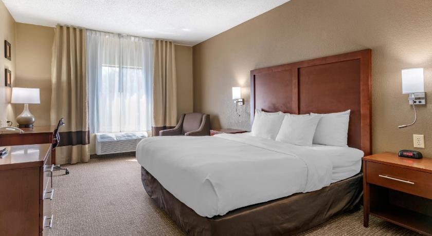 Comfort Inn & Suites St. Louis-O'Fallon