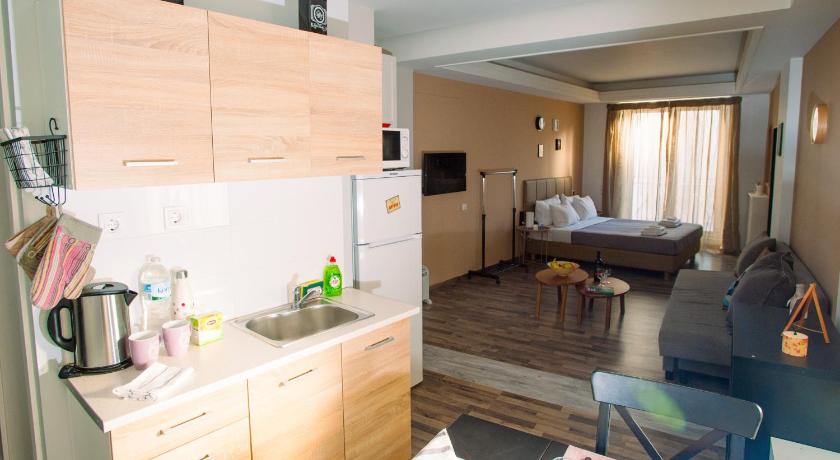 Ermou Downtown Studios by Hospitality Box photo
