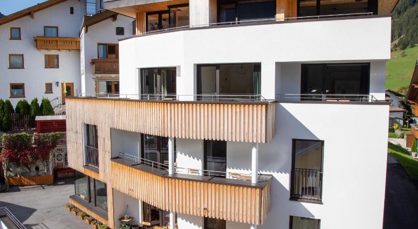 Apart Chamins — Hotel in Ischgl
