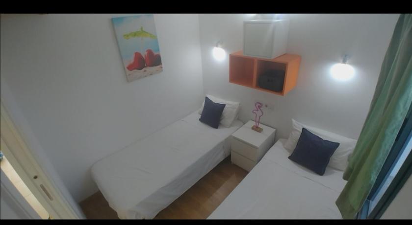 Private ROOM &amp; Sunny terrace — Hotel in Gran Canaria