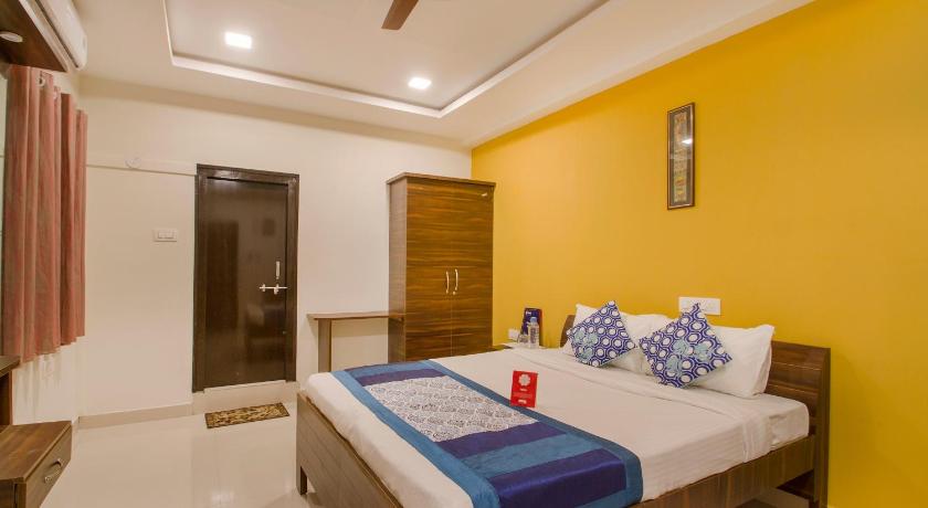 OYO 9968 Srirama Hotel Kondapur