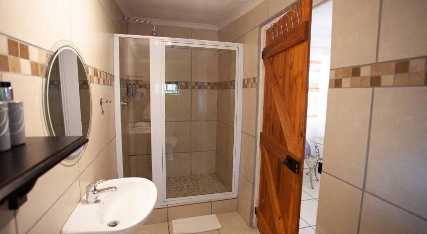 Flametree Guesthouse photo