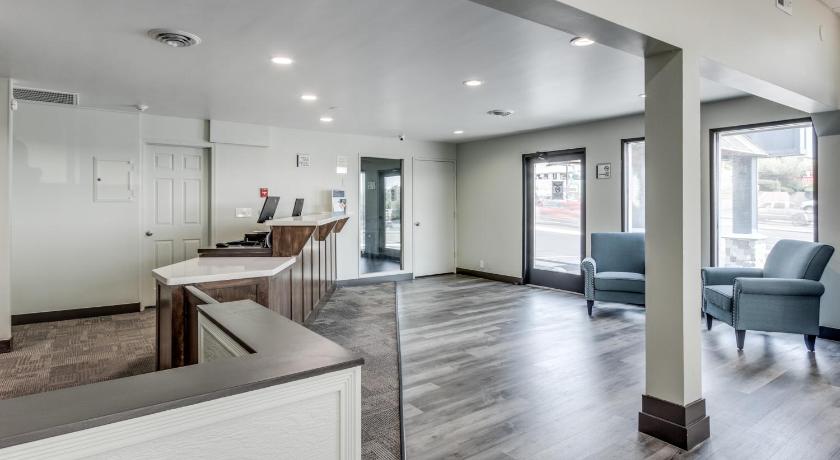Days Inn & Suites by Wyndham Spokane photo