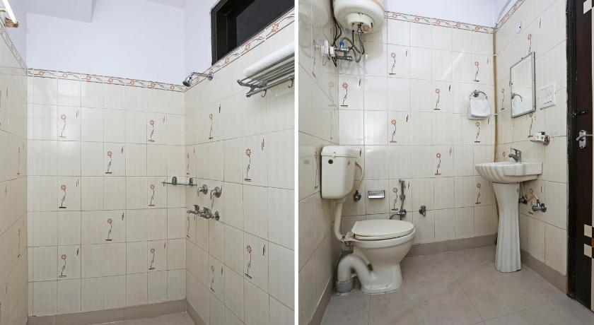 OYO 526 Hotel Asees Inn