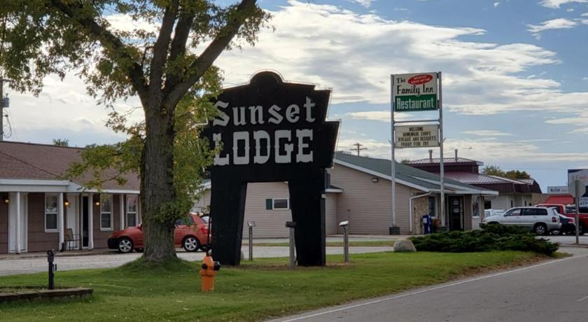 Sunset Lodge Escanaba