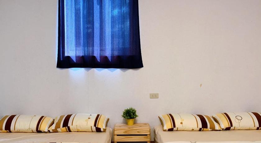 Image of Quadruple Room with Garden View 6